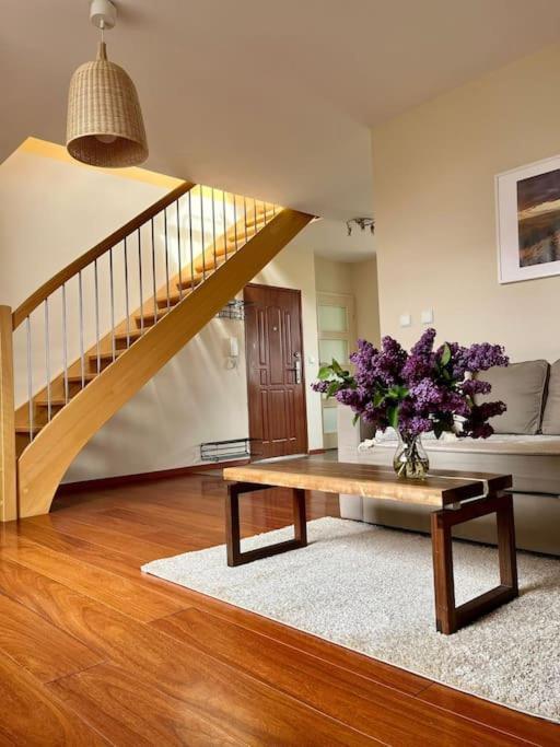 Apartament Hemingwaya 옐레니아구라 외부 사진