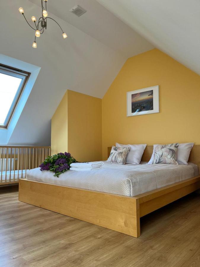 Apartament Hemingwaya 옐레니아구라 외부 사진